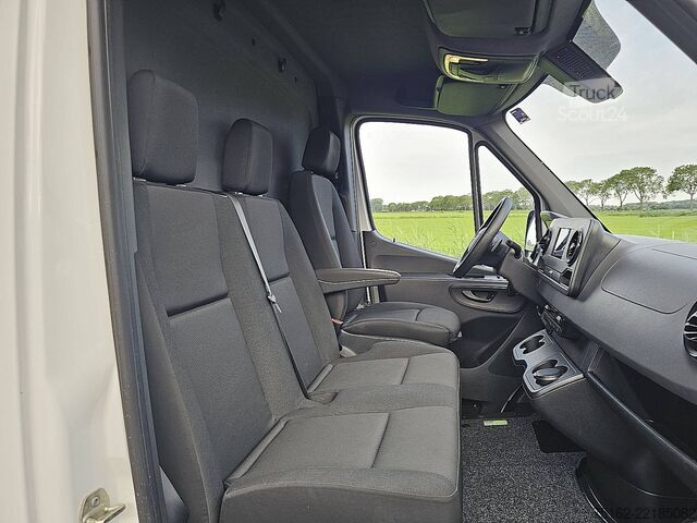 Bestelauto MERCEDES-BENZ SPRINTER 317 L3H2 Mbux Automaat!