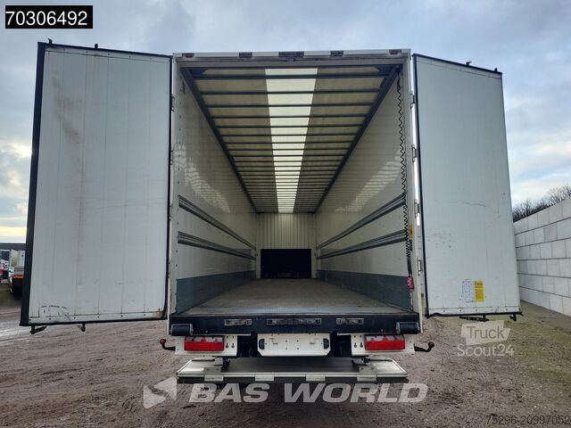 Gesloten bak Kässbohrer XS 3 axles Tailgate Lifting Axle
