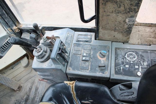 Încărcător pe roți CATERPILLAR IT14G - Nr.: 318