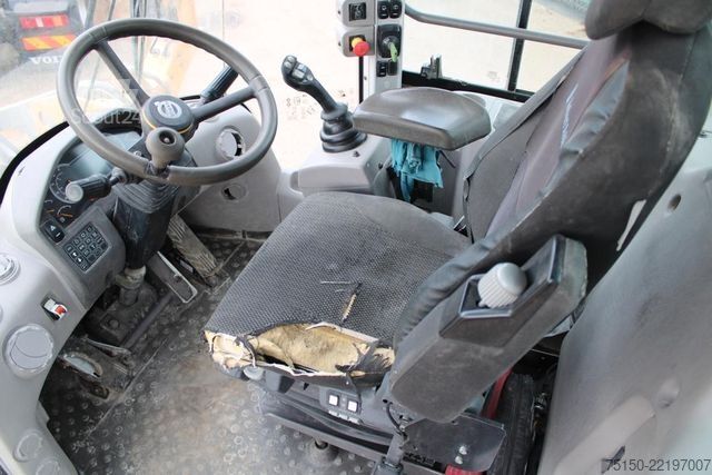 Încărcător pe roți VOLVO L70H - Nr.: 162