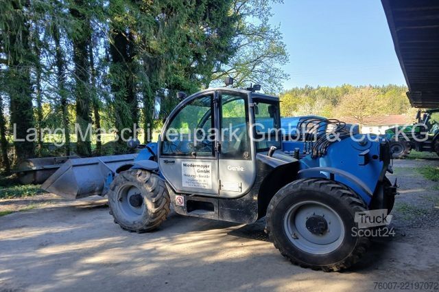 Колісний навантажувач TEREX AGRILIFT 1037