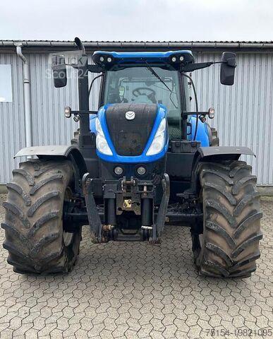 Traktor New Holland T7.230