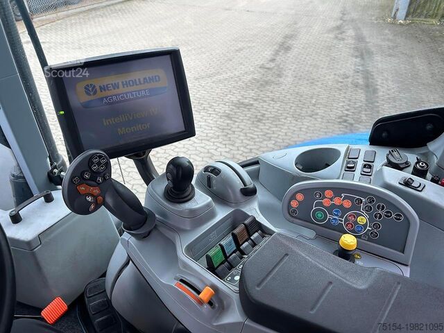 Traktor New Holland T7.230