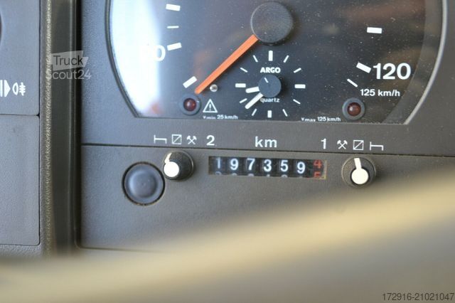 Autre MERCEDES-BENZ 811 Koffer KRAN HIAB 060 Service Truck