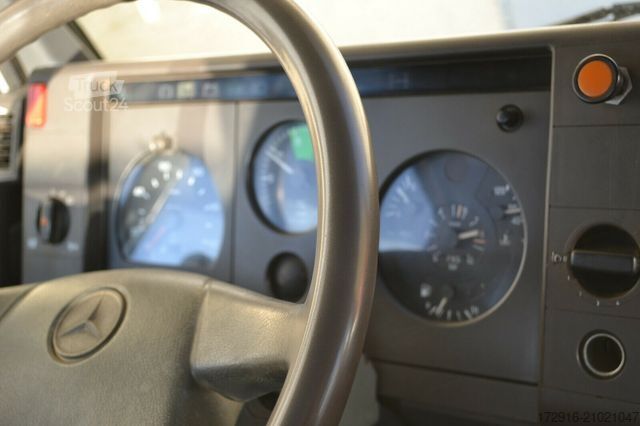 Autre MERCEDES-BENZ 811 Koffer KRAN HIAB 060 Service Truck