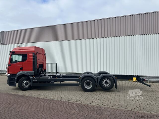 Truck chassis MAN TGS 26.480 6x2-4 BL CH TGS 26.480 6x2-4 BL CH, Lenk-/Lift, OptiView, LED, Navi, Motorabtrieb