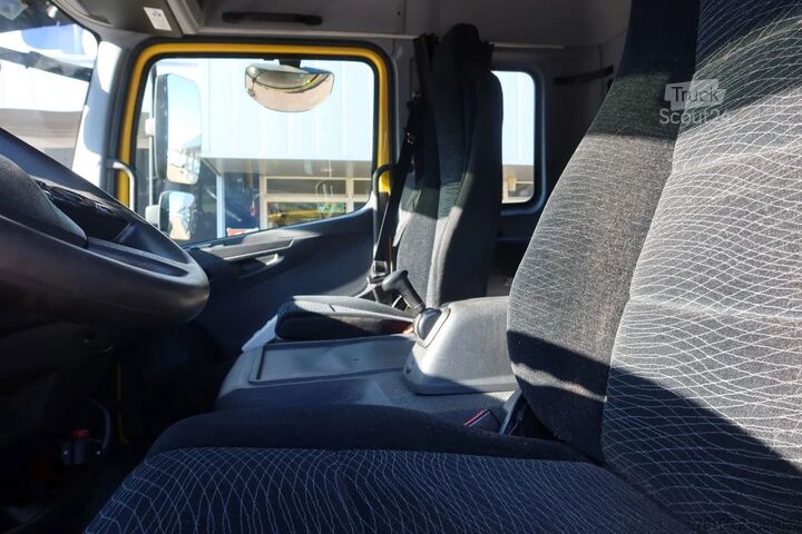 Bestelwagen autodrager Mercedes-Benz Atego 1221 L Takelwagen 6 Persoons