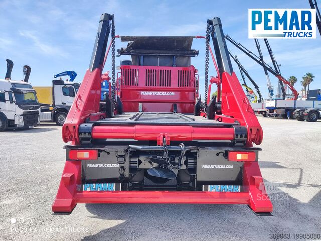 Portacontenedor Cadenas VOLVO FM 330 PORTACONTENEDOR CADENA 18T