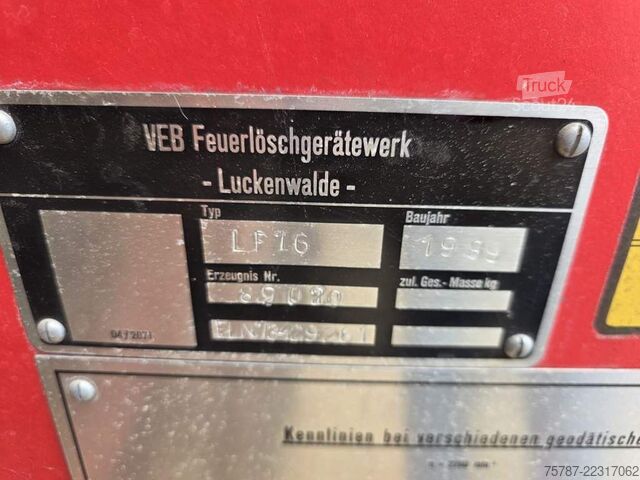 Speciální nákladní automobil  W50 L/LF IFA Löschfahrzeug mit Pumpe + Tank