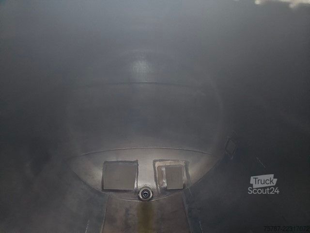 Návěs s výměnnou nástavbou SCHMITZ CARGOBULL Tankchassis mit Tankcontainer, 424.676 KM