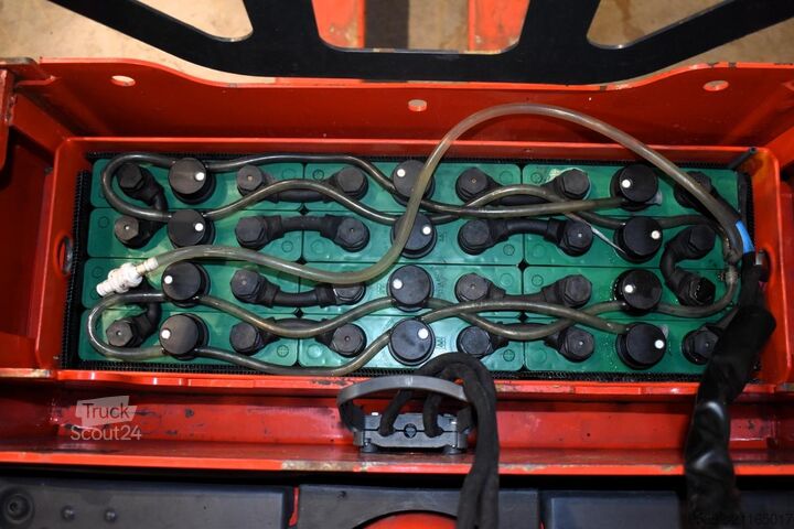 Ayakta kullanılan elektrikli paletli transpalet Linde T 20 AP 131-08