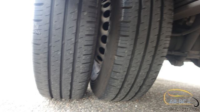 Autocarro de turismo MERCEDES-BENZ Sprinter 516 21 Sitze mit großem Gepäck