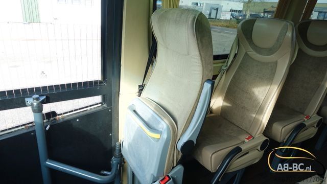 Autocarro de turismo MERCEDES-BENZ Sprinter 516 21 Sitze mit großem Gepäck
