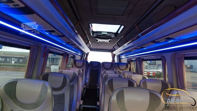 Autocarro de turismo MERCEDES-BENZ Sprinter 516 21 Sitze mit großem Gepäck
