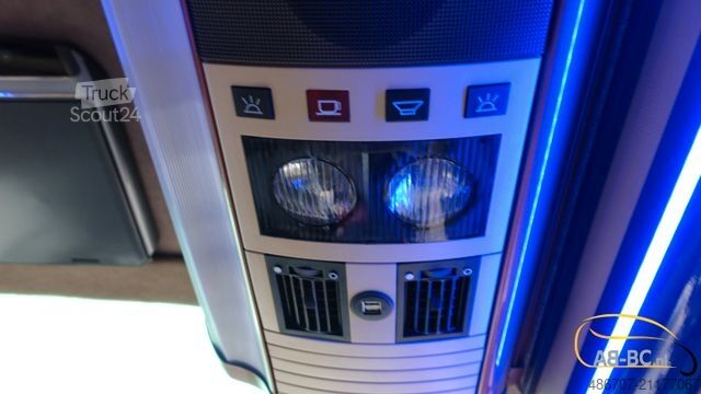 Autocarro de turismo MERCEDES-BENZ Sprinter 516 21 Sitze mit großem Gepäck