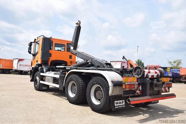 Sistema a braccio con gancio Iveco TRAKKER 360