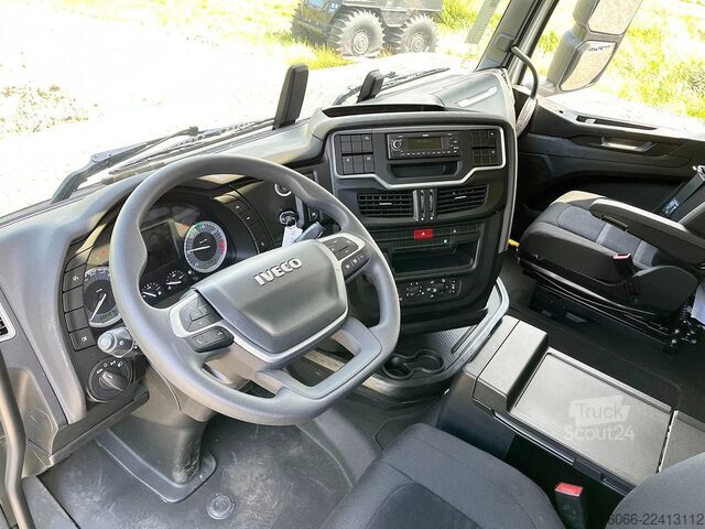Standard-SZM Iveco S-Way AS440S43T/P AT Tractor Head (8 units)