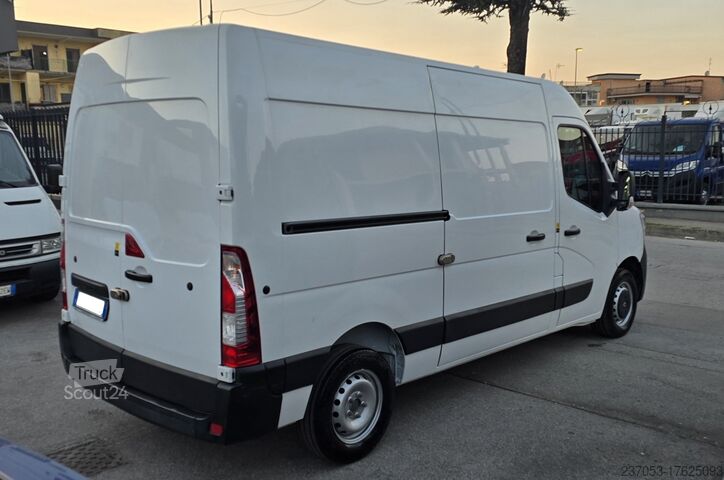 Panelni kombi Renault 