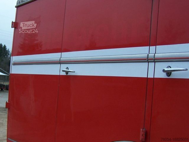 Vans ar augstu jumtu MERCEDES-BENZ 710 Rundhauber Allrad