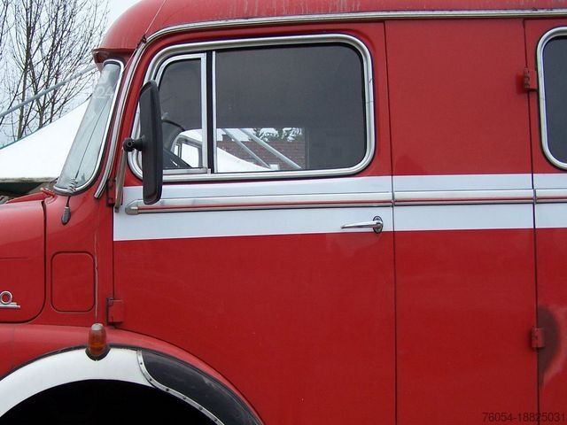 Vans ar augstu jumtu MERCEDES-BENZ 710 Rundhauber Allrad