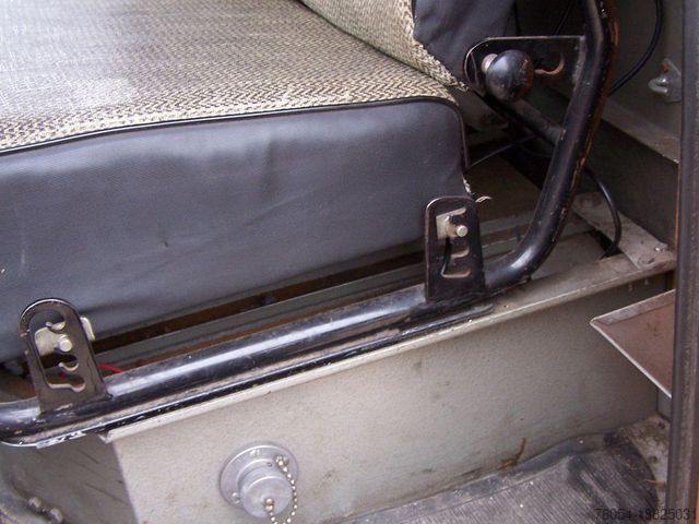 Vans ar augstu jumtu MERCEDES-BENZ 710 Rundhauber Allrad