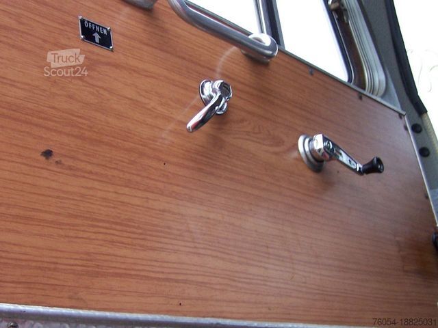 Vans ar augstu jumtu MERCEDES-BENZ 710 Rundhauber Allrad