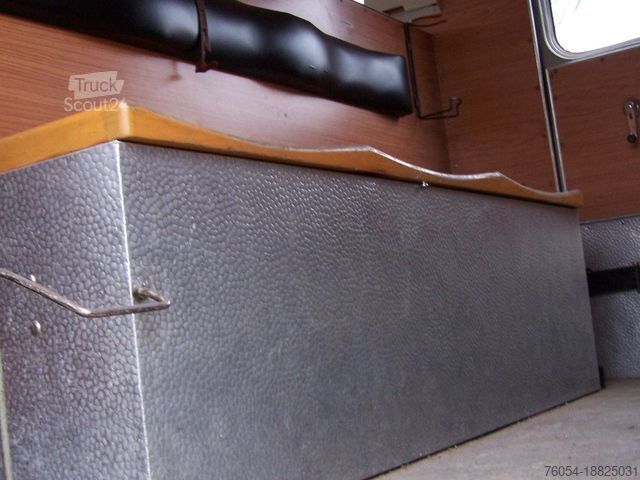 Vans ar augstu jumtu MERCEDES-BENZ 710 Rundhauber Allrad