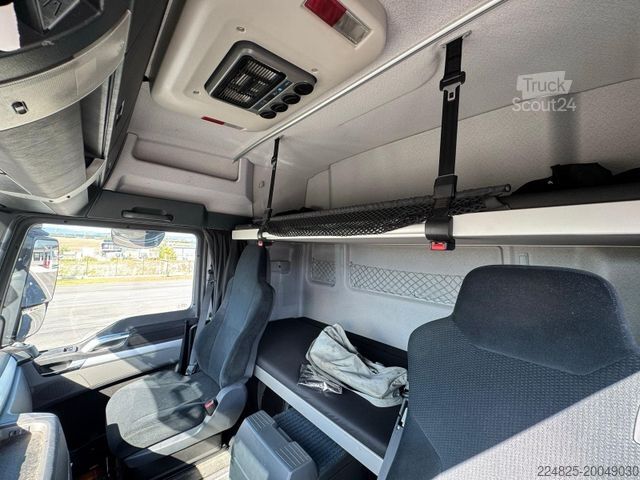 Standard tractor unit MAN TGX 18.440 4X2 2016 + SCHWARZMÜLLER 2015