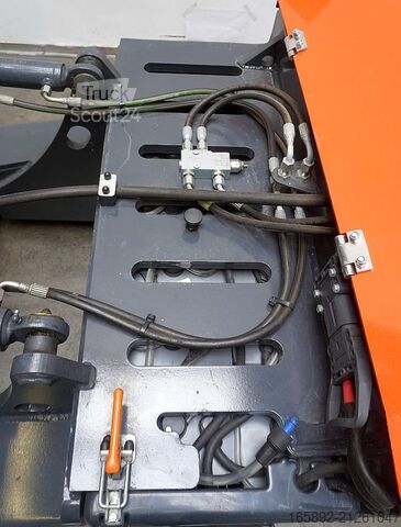 Ročni viličar Combilift CS2350