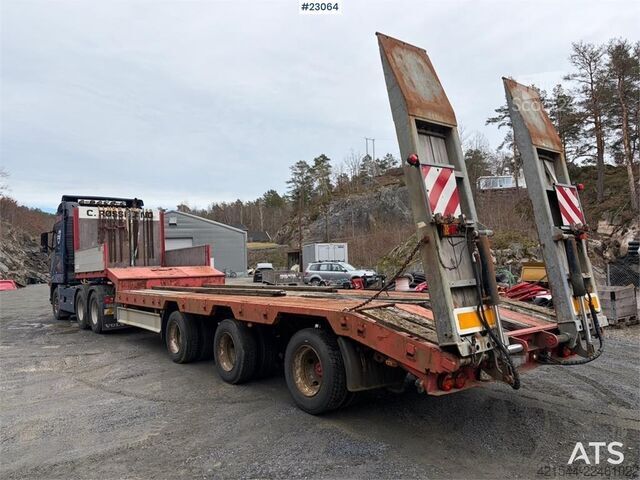  Volvo FH16 540 truck m/ 2006 Damm machine trailer