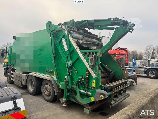  Scania P340 LPG 6x2 Refuse truck w/ Crane.
