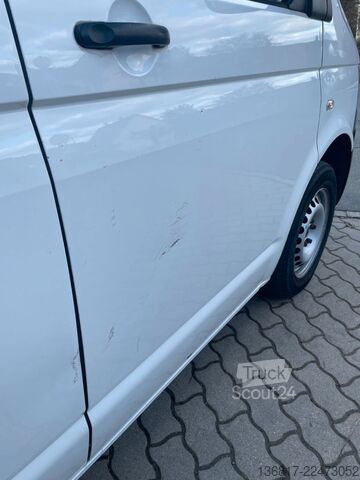 Minibus VW T5 Transporter Kleinbus Kombi 9 Sitzer Klima