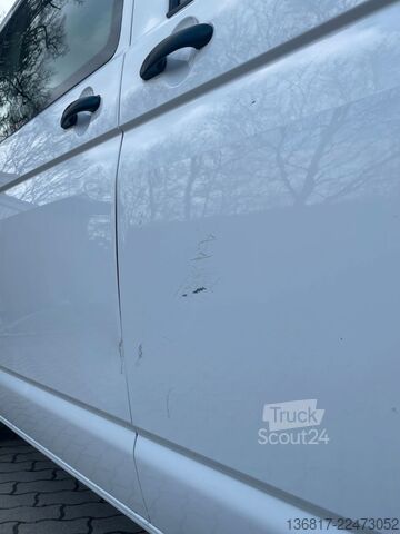 Minibus VW T5 Transporter Kleinbus Kombi 9 Sitzer Klima