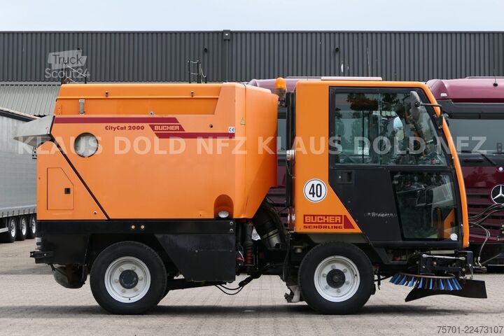 Кастомизированный фургон Bucher Citycat 2000 Kehrmaschine