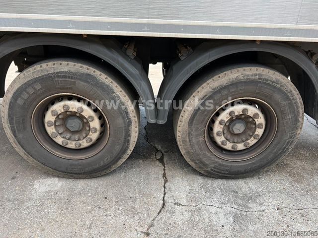 Koeltrailers FZ.U.LK-Techn. Tandem Kühlkoffer mit LBW