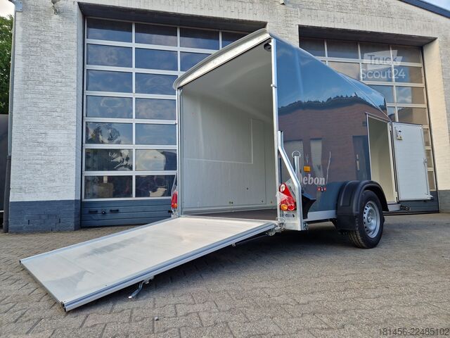 Remorque de transport de chevaux Cheval Liberté Debon Polycargo 1300 eisengrau Seitentür direk