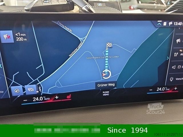 Kleinbus BMW 318 d Touring Navigation  PDC