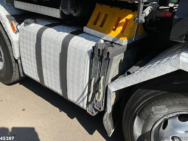 Kamion sa kranom Volvo FH 500 8x4 Effer 65 Tonmeter laadkraan + Fly-Jib