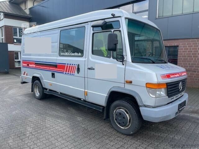 Sonderausbau-Transporter Mercedes-Benz Vario 615 DKA 4x2 Spülwagen