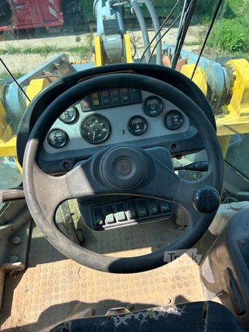 Колісний навантажувач XCMG ZL50G mit Schaufel