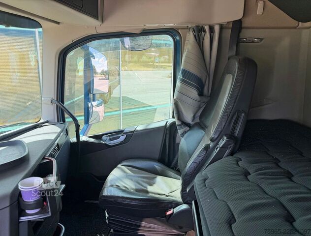 شاحنة مبردة VOLVO FH 16.650 XL 6X2 FULL AIR FULL OPTIONS SIDE DOOR