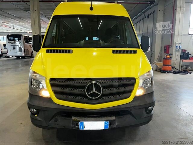 Автомобил за превоз на пътници Mercedes-Benz Sprinter
