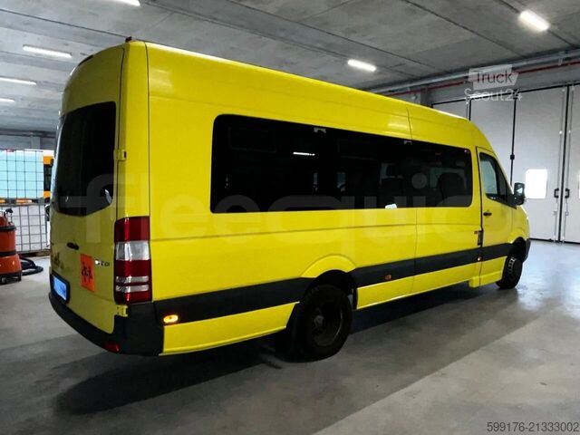 Автомобил за превоз на пътници Mercedes-Benz Sprinter