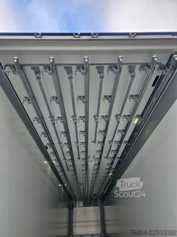 Tieflader-Sattelauflieger SCHMITZ KüHLER, MEAT HANG, THERMO KING SLX 300, FLEISCHKüHLER 10 STüCK VERFüGBAR