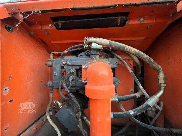 Tela-alustainen kaivinkone Doosan DX420