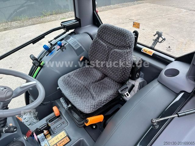 Gårdstraktor DEUTZ-FAHR 3060 mit Quicke Frontlader *NEU*