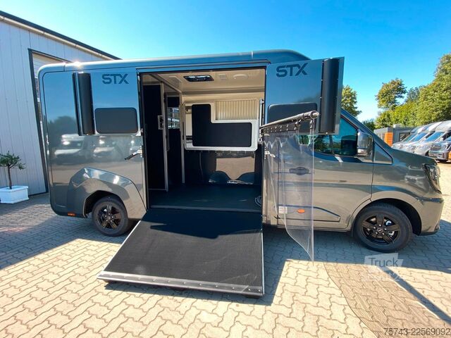 Viehtransporter RENAULT Master STX  Haras AUTOM. 3 Sitzer Haras