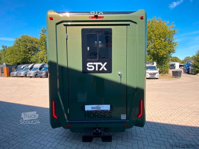 Viehtransporter RENAULT Master STX 5 Sitzer Haras ex. Lang Automatik