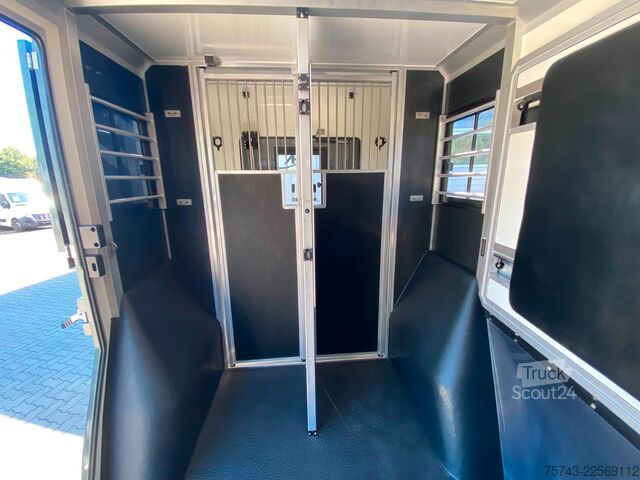 Boskapstransportör RENAULT Master STX 5 Sitzer Haras ex. Lang Automatik