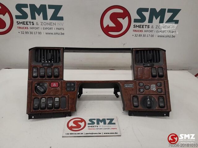 Внутрішня частина Scania Occ dashbordpaneel + bedieningsschakelaars Scania
